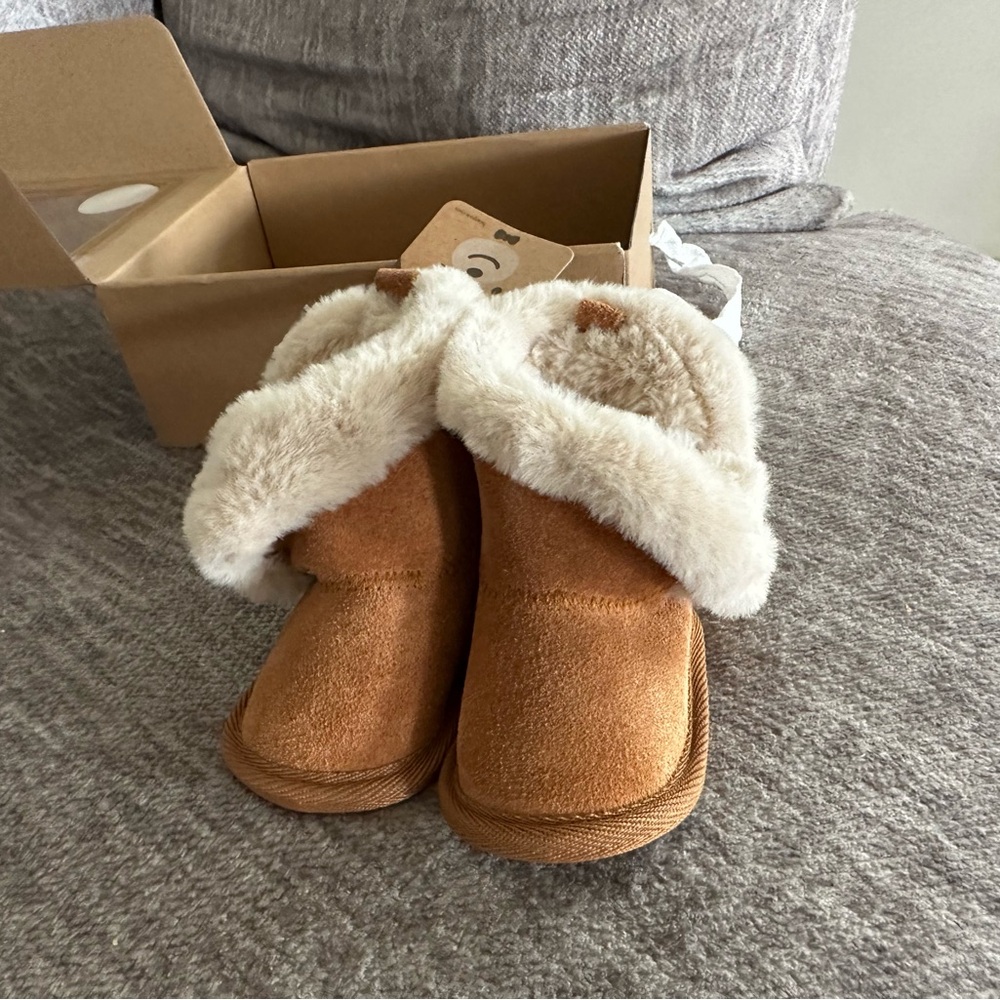 Baby boots 6M